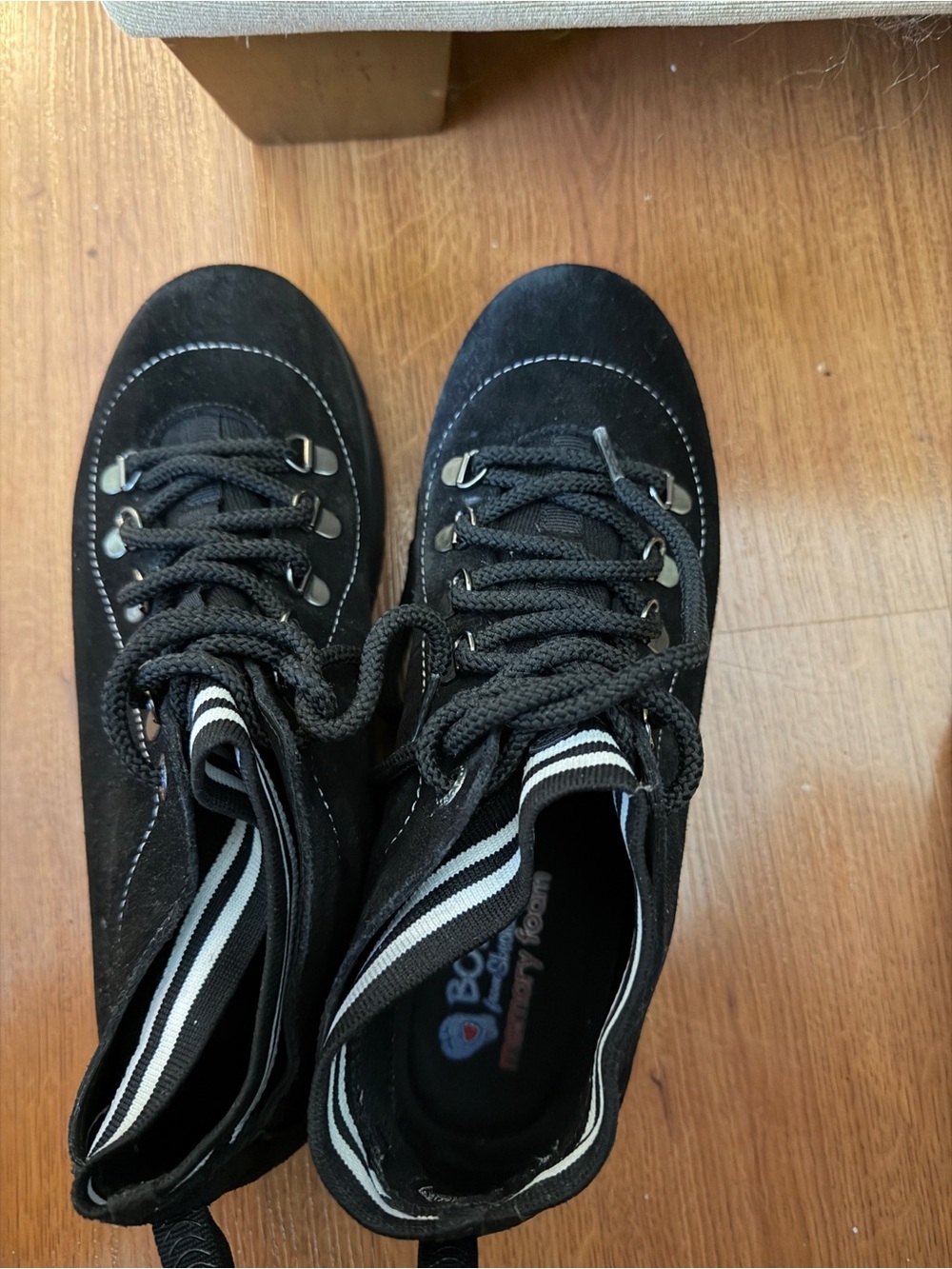 Ladies Black Suede Lace-Up Casual Shoes